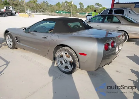 1998 Chevrolet Corvette из США, поврежденный, VIN 1G1YY32G0W5126404